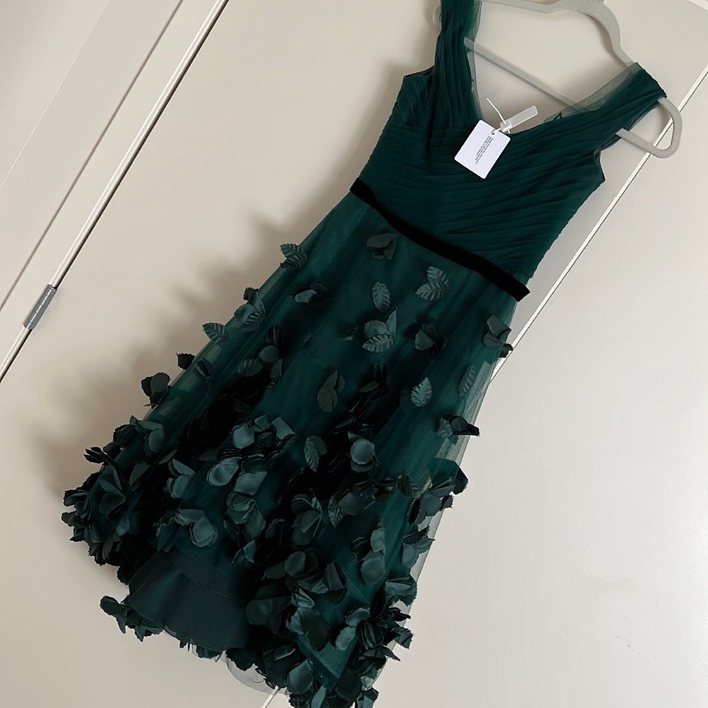 Marchesa notte size 6 green dress